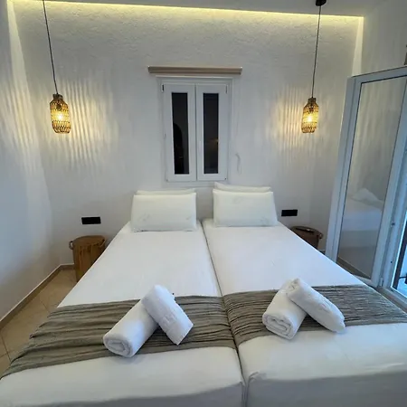 Eleni's * Antiparos Town