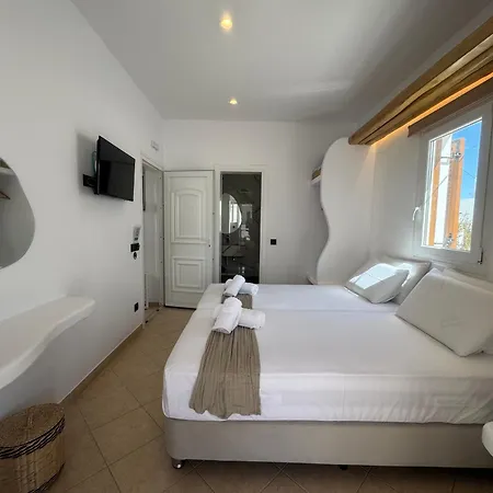 Eleni's Hotel *