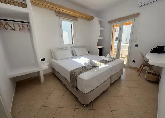 Eleni'S Rooms Hotel *